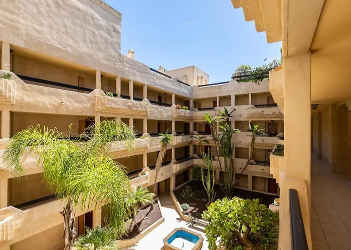 Jardines De Isla Canela, Planta Baja.